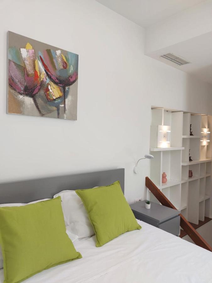 Sweet Dreams Suites Lovely Duplex Universitate ブカレスト エクステリア 写真
