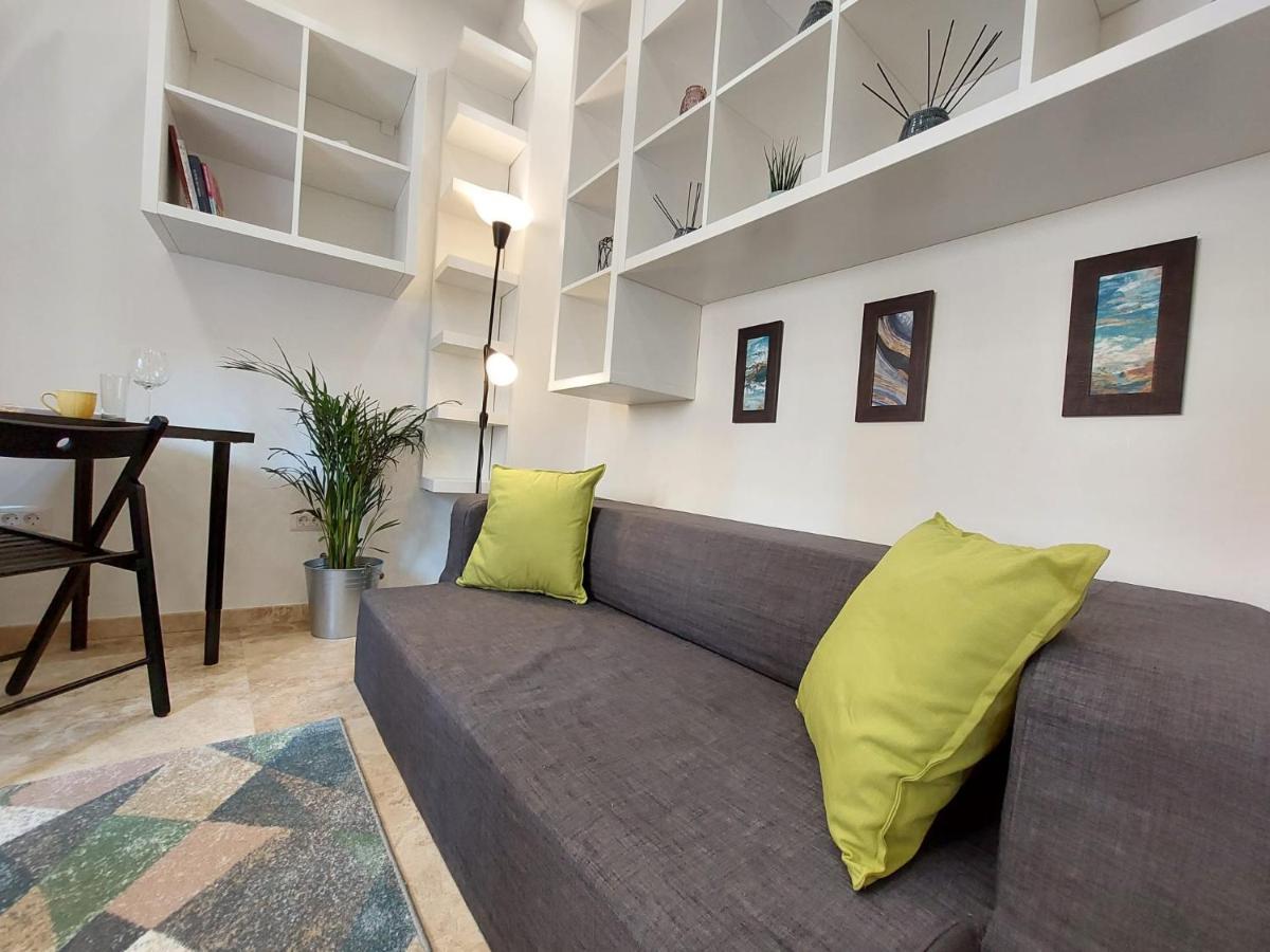 Sweet Dreams Suites Lovely Duplex Universitate ブカレスト エクステリア 写真